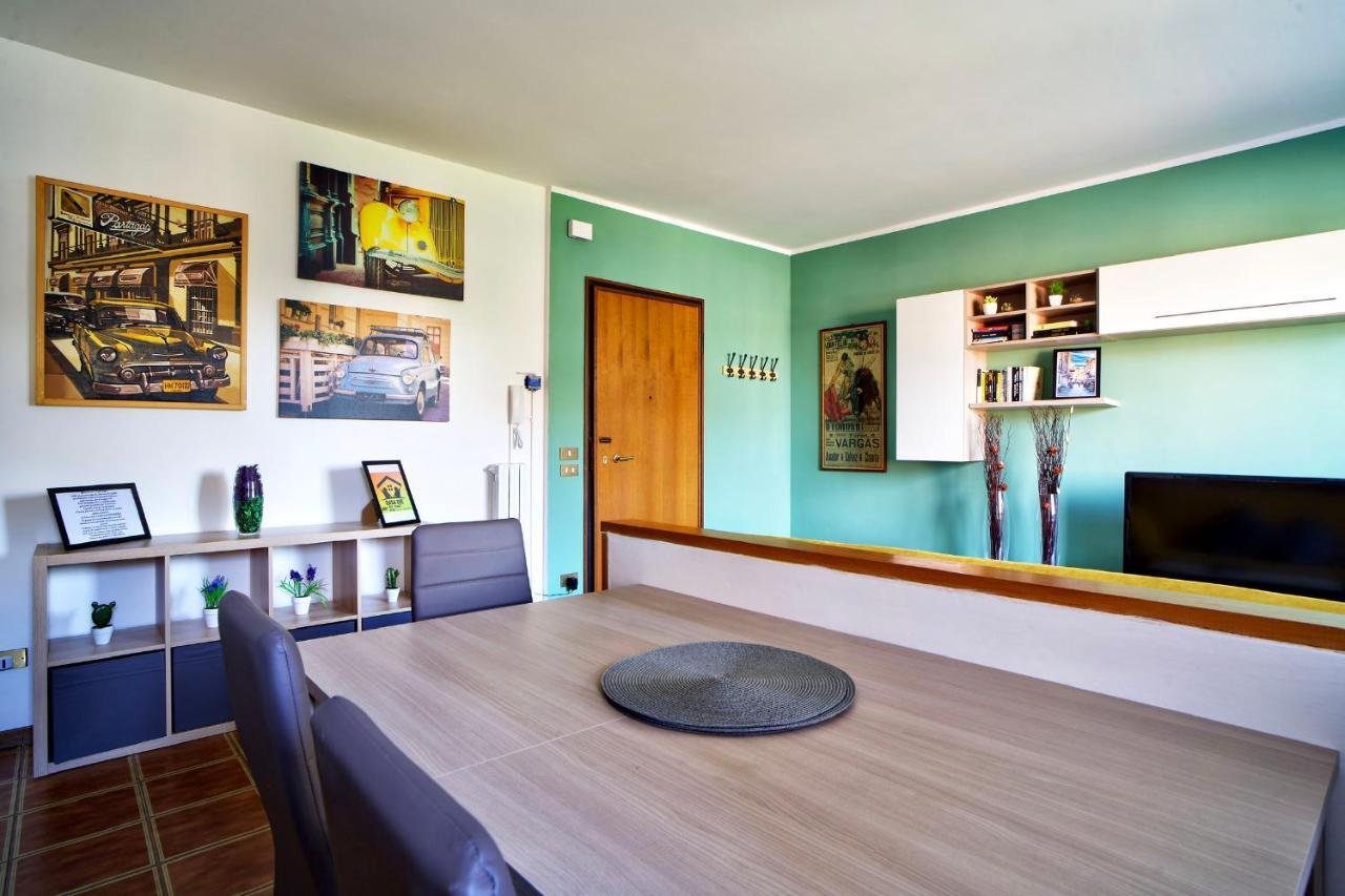 Casa Zoe Apartment Free Parking,Self Check In & Free Wi Fi Parma Buitenkant foto