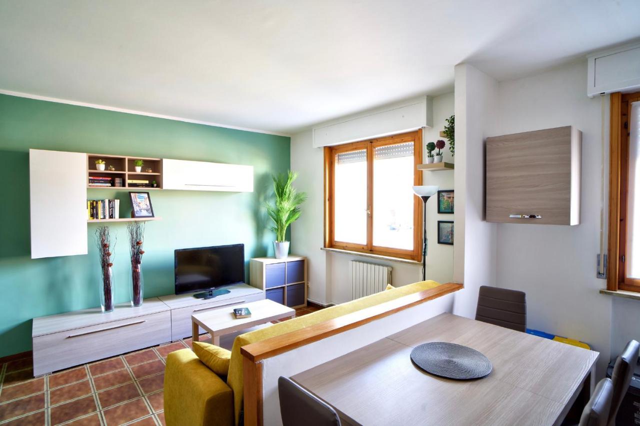 Casa Zoe Apartment Free Parking,Self Check In & Free Wi Fi Parma Buitenkant foto